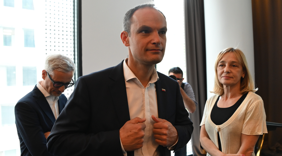 Sodelovanje za prihodnost: Anže Logar s podjetniki o težavah slovenskega gospodarstva (foto: Žiga Živulovič jr./Bobo)