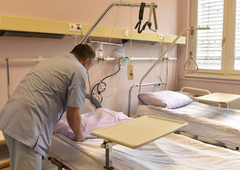 Odziv vodstva UKC na nesprejemljiv primer nasilja nad pacientom: če bo potrjena resničnost incidenta, nasilneža najverjetneje čaka ...