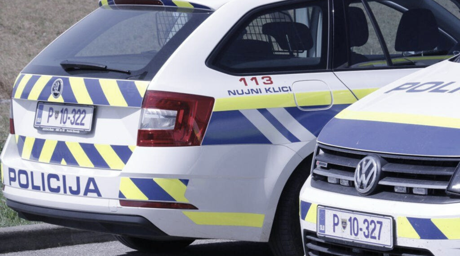 Nasilni ropar v Ljubljani večkrat udaril blagajnika v trgovini, ukradel denar in pobegnil (foto: Facebook/Slovenska policija)