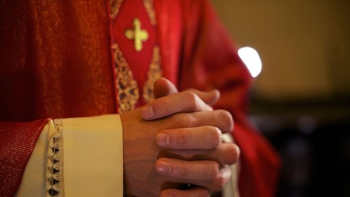 Ko nikjer več nisi varen: lani prijavili 54 žrtev zlorab v Cerkvi