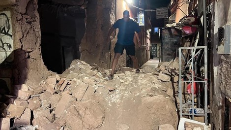 Zelo hudo je: Maroko stresel silovit potres, veliko število žrtev