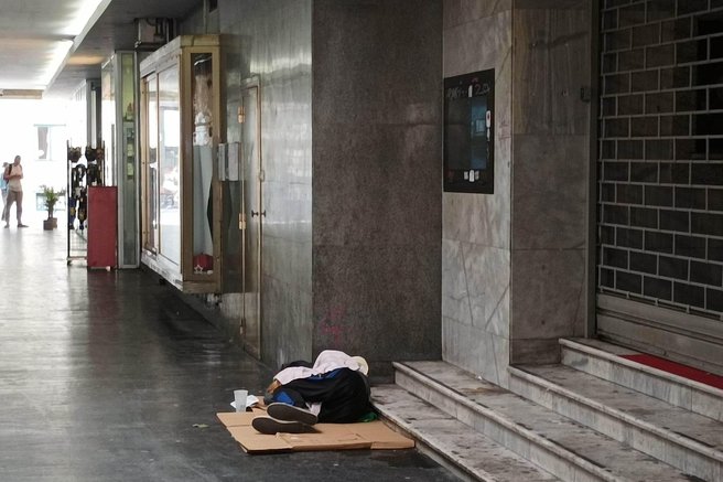 Kakšna preobrazba! Dolgo časa zanemarjena ljubljanska pasaža se sveti v novi podobi — poglejte, kako lepo so jo prenovili! (FOTO)