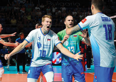 Neverjeten povratek naših odbojkarjev: po zaostanku z 0:2 do vozovnice v četrtfinale!