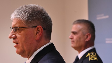 Po velikih pritiskih vendarle premiki: odstopil generalni direktor policije Senad Jušić