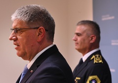 Po velikih pritiskih vendarle premiki: odstopil generalni direktor policije Senad Jušić