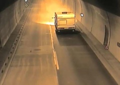 Drama na štajerski avtocesti! V predoru je zagorelo, promet povsem obstal (znane prve podrobnosti)