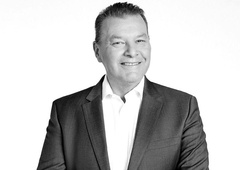 Znana radijska voditeljica strta ob smrti Robija Erjavca: "Hvala ti za vse, srce zlato. Najrajši te imam ..."