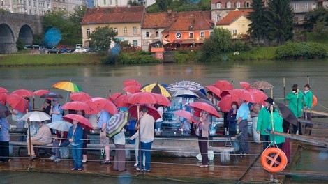 Ne pozabite na dežnik, vreme se bo že kmalu spremenilo