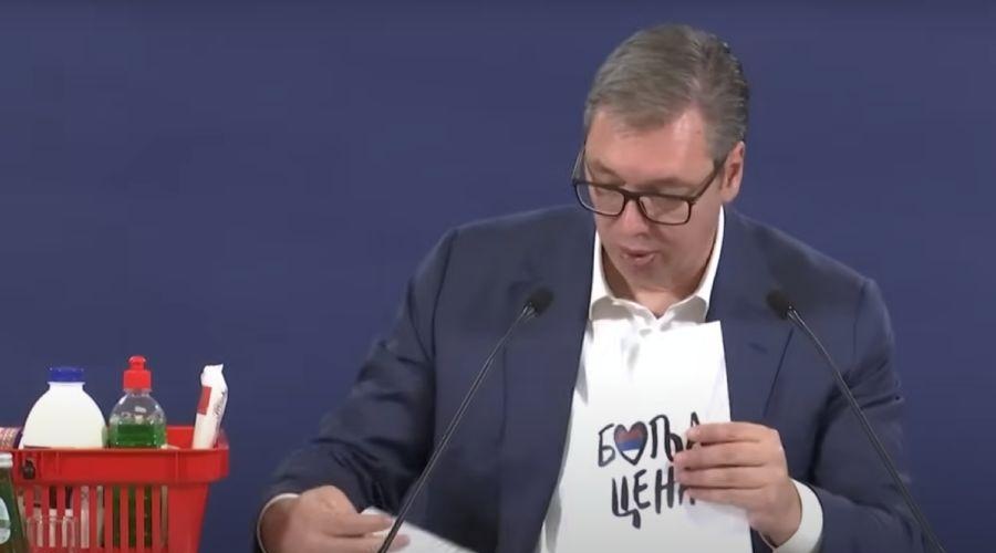 Aleksandar Vučić - predsednik države ali lik iz risanke? Državljani Srbije pa njegova kolateralna škoda ... (foto: YouTube/posnetek zaslona)