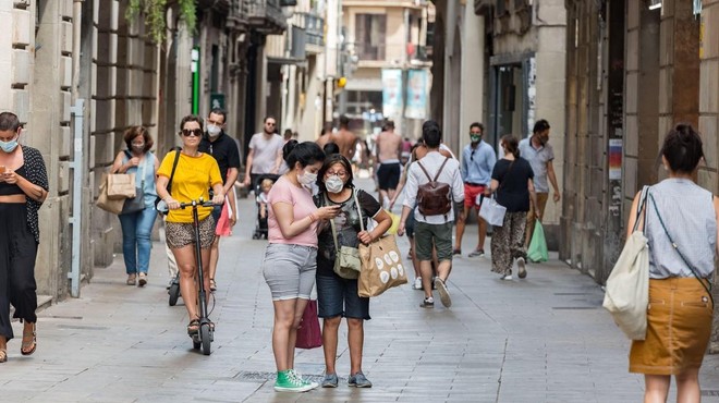 Korona pustoši po priljubljeni turistični destinaciji, med okuženimi tudi premier (foto: Profimedia)