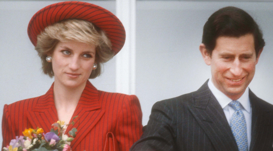 Legendarni kos oblačila, ki ga je nekoč nosila princesa Diana, prodali za astronomsko vsoto (foto: Profimedia)