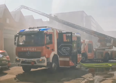 VIDEO: V Mariboru izbruhnil požar, s katerim se je borilo kar 60 gasilcev