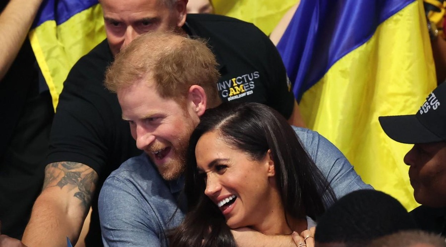 Meghan Markle in princ Harry v javnosti zelo ljubeča: je resnica njune zveze daleč od idile? (foto: Profimedia)