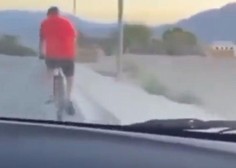 Objestna najstnika z avtomobilom ubila kolesarja in vse posnela: "Si pripravljen? Udari ga po riti!" (VIDEO)
