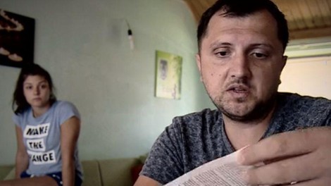 Robert in Doris sta prevarala vse: darovali so za zdravljenje, nogometni zvezdnik odštel ogromno, onadva pa sta si kupila golfa!