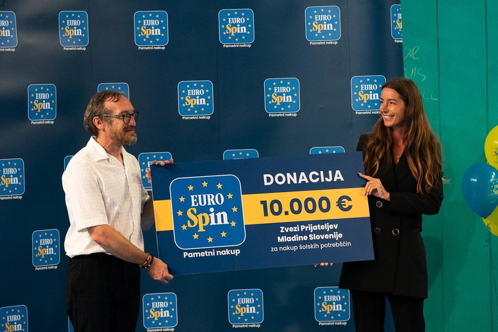 Eurospin že 6. leto zapored doniral 10.000 evrov za nakup šolskih potrebščin otrokom iz socialno ogroženih družin