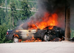 Preberite, lahko vam reši življenje: gasilci svetujejo, kaj storiti, ko na cesti zagori vozilo