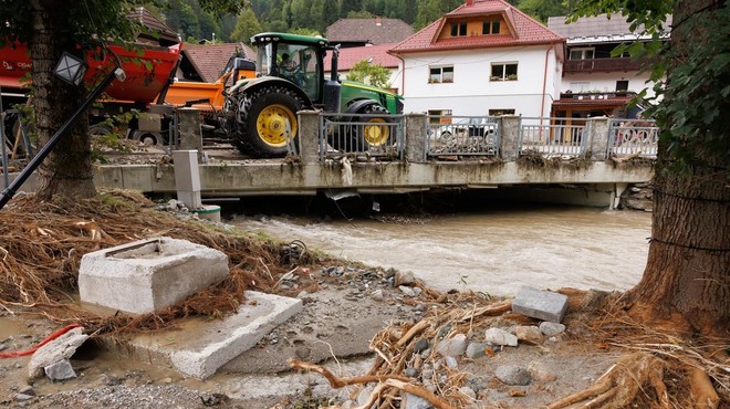 V avgustovskih poplavah nastali strupeni odpadki: pristojni razkrili, kam jih nameravajo odložiti (foto: Profimedia)
