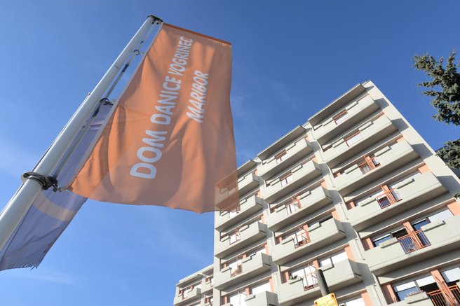 Mariborski dom za starejše toži državo za milijon evrov (razlog je dogajanje med epidemijo)