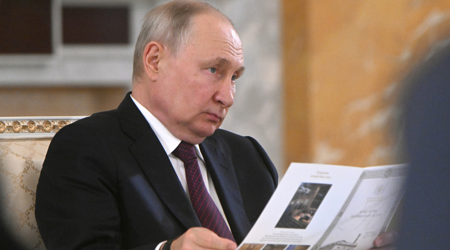Kam potuje Vladimir Putin? Ruski predsednik naj bi se prvič po izdanem nalogu za njegovo aretacijo odpravljal v tujino (foto: Profimedia)