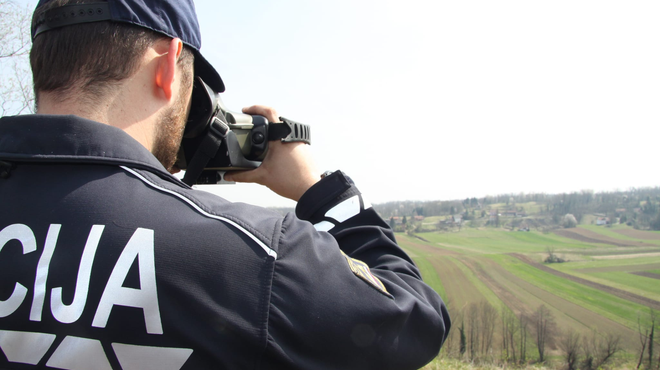 Slovenija bo še naprej nadzorovala državne meje: med razlogi tudi ogroženost zaradi terorizma (foto: PU Novo mesto)