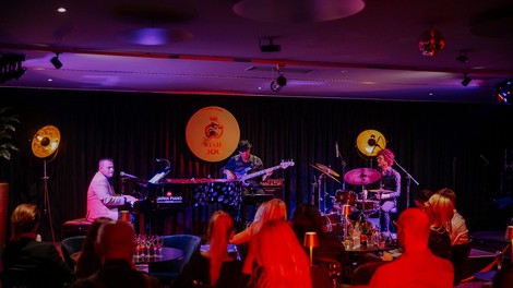 Ljubljana z novo destinacijo zabave: "Kot bi stopila v kakšen jazz klub v svetovnih prestolnicah" (FOTO)