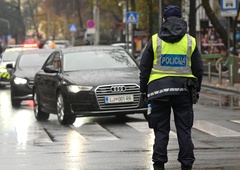 Vozniki, pozor! Na cestah pričakujte poostren nadzor policije (razkrivamo, kje bodo prežali na vas)