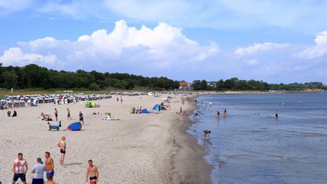 Razlog za skrb? Turisti se zaradi odkrite bakterije nočejo več kopati v morju