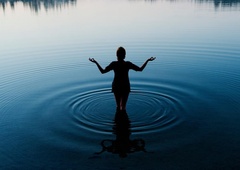 Se je Freud motil? Nova študija pravi, da je zatiranje negativnih misli lahko dobro za duševno zdravje