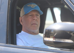 Žena Brucea Willisa razkrila nove podrobnosti o zvezdnikovem zdravstvenem stanju: "To je družinska bolezen"