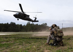 Hrvaška desnica zaradi povečanega števila nelegalnih migrantov na mejah zahteva vojsko in žičnato ograjo