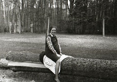 Šokantni načini rojevanja pri nas v 19. stoletju: večina Slovenk je rodila ob pomoči starejših žensk