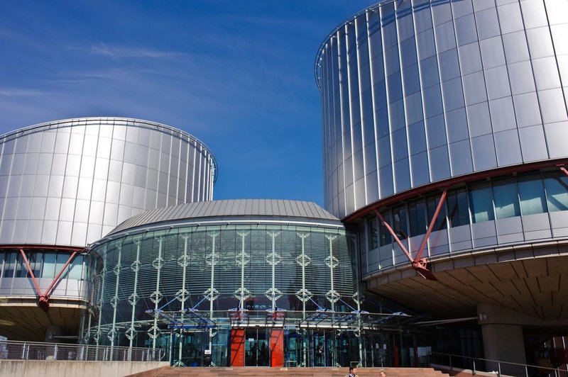 V Sloveniji vse več otrok, ki se zaradi prepričanj staršev šolajo od doma, nato pa ne opravijo zahtevanih izpitov