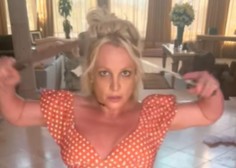 Britney Spears objavila čudaški videoposnetek in razkrila bizarno obsedenost (FOTO)