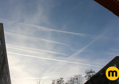Chemtrails: zakaj teorija zarote o kemičnih sledeh ne pije vode? Razlaga nastanka letalskih sledi na nebu je nadvse preprosta