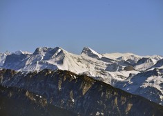 Previdno v gorah: nedeljo zaznamovali številni padci in nesreče planincev