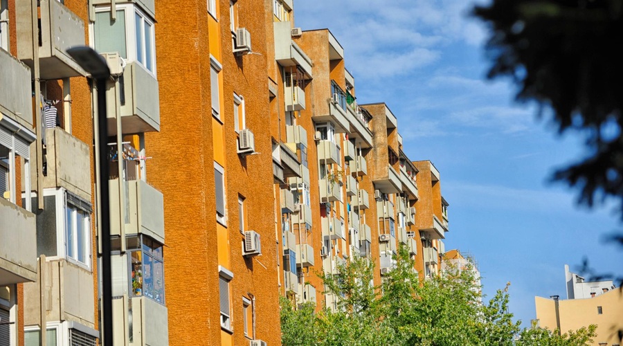 Oglas, ki je razburil državo: lastnik stanovanja postavil pogoj, želel je le slovensko družino (številni zagnali vik in krik) (foto: Bobo)