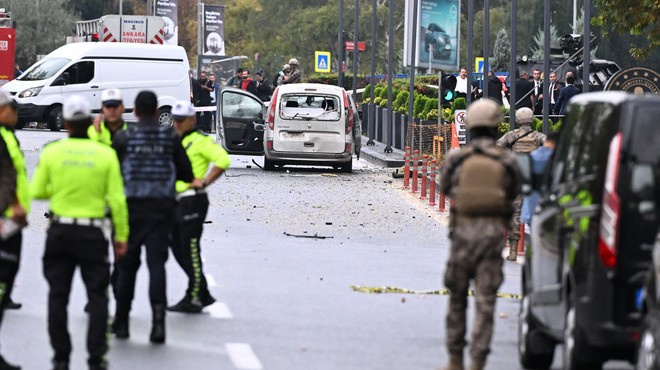 Teroristični napad v Turčiji: en napadalec se je razstrelil (foto: Profimedia)