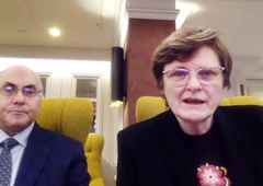 Nobelova nagrada za medicino v roke znanstvenikoma, ki sta pomagala pri razvoju cepiv proti covidu-19