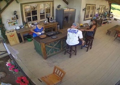 Kmetija: počilo med Suzano, Matejo in Davidom. Kdo ima prav?