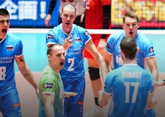 Slovenski odbojkarji s sklonjenimi glavami: nastop na olimpijskih igrah se jim vedno bolj izmika