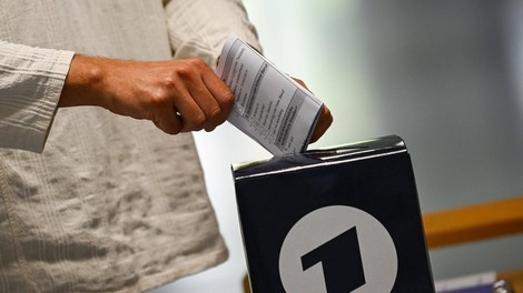 Regionalna volitve v Nemčiji: zmage se veselijo konservativci in desničarji
