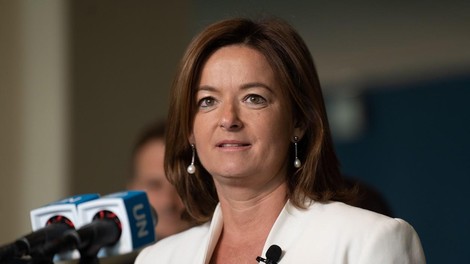 Tanja Fajon v božični voščilnici pohvalila Slovence (v čem smo se izkazali?)