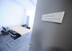 Je na vidiku nova afera? Zaradi suma zlorabe položaja je NPU že zavihal rokave