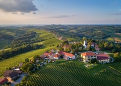 Čas za razvajanje: Prekmurje bo pridobilo luksuzni glamping