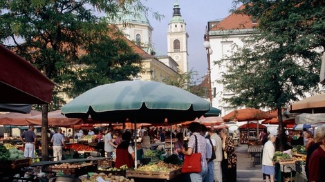 NIJZ opozarja pred jesenskimi virusi, tudi pred covidom-19. Česa ne smemo početi?