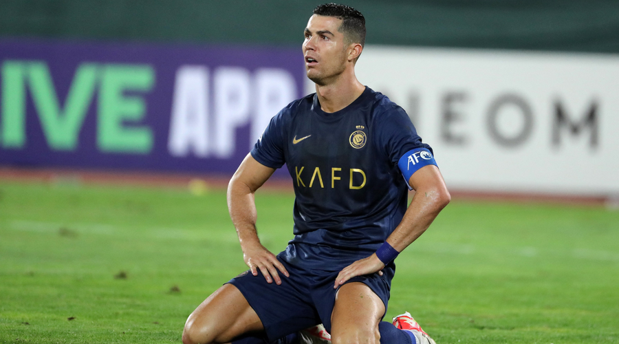 Ali Cristianu Ronaldu v Iranu res grozi 99 udarcev z bičem zaradi prešuštva? (foto: Profimedia)