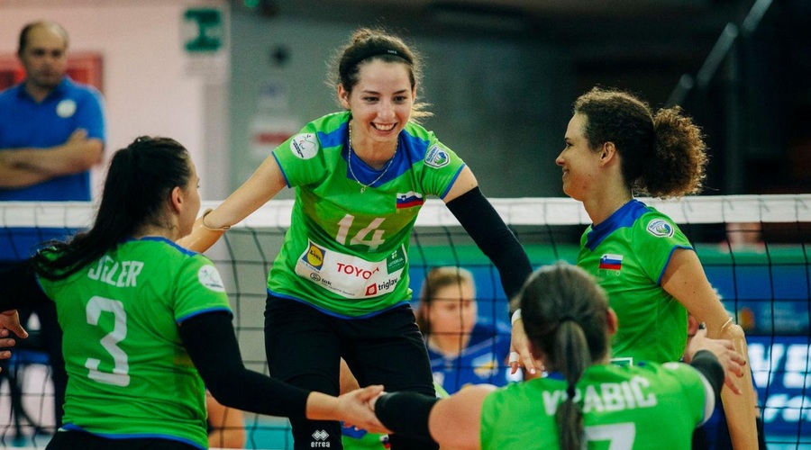 Po 10 letih se ponovno veselijo: slovenske odbojkarice osvojile medaljo na EP (foto: Twitter/Odbojkarska zveza Slovenije)