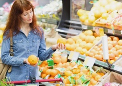 Odpoklic živila: priljubljeno sadje vsebuje preseženo vrednost pesticida