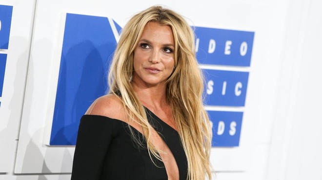 Fotografije pomanjkljivo oblečene in poškodovane Britney Spears so obšle svet – vsi se sprašujejo, kaj se dogaja (foto: Profimedia)